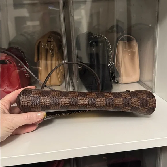 Louis Vuitton Eva Clutch- Damier Ebene Crossbody - Picture 4 of 13